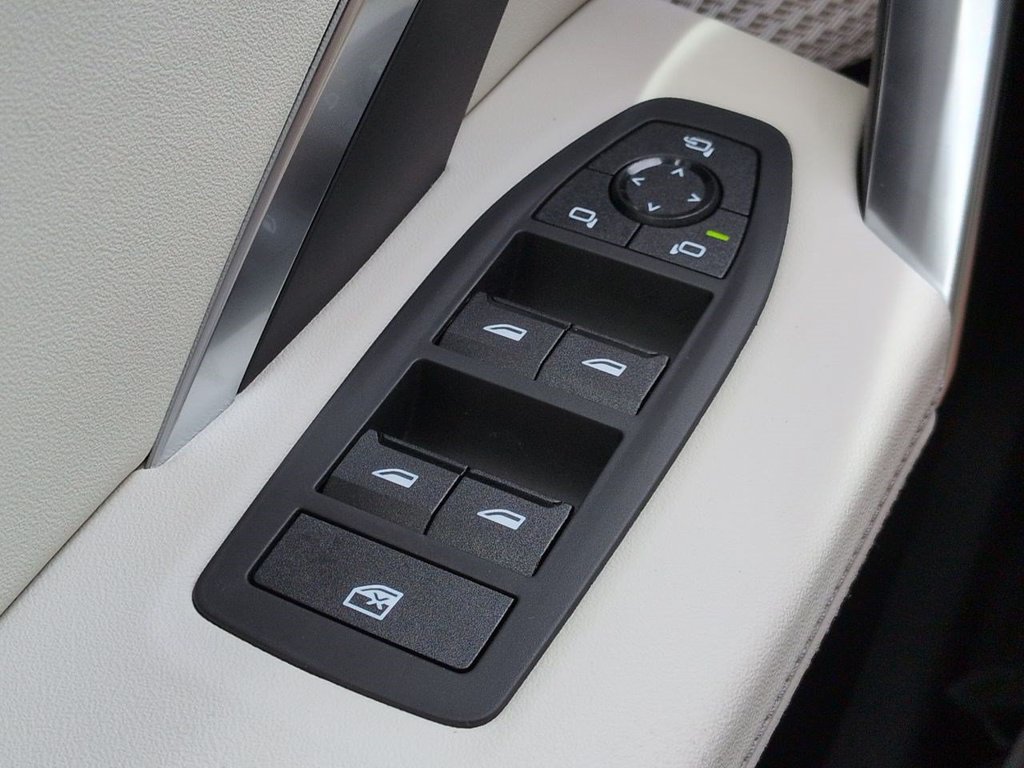 New 2027 BMW X1 xDrive28i AWD/4WD image 24