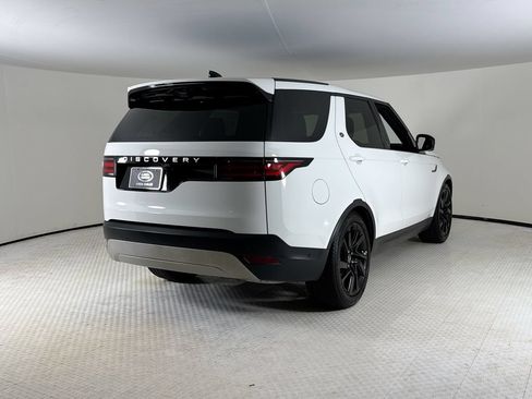 Used 2025 Land Rover Discovery S AWD/4WD image 5