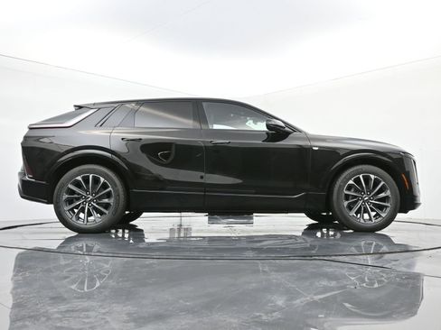 New 2025 Cadillac Lyriq Sport w/ LPO, Floor Liner Package image 20