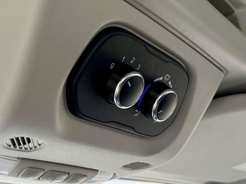 Used 2020 Ford Transit 150 XL RWD image 24