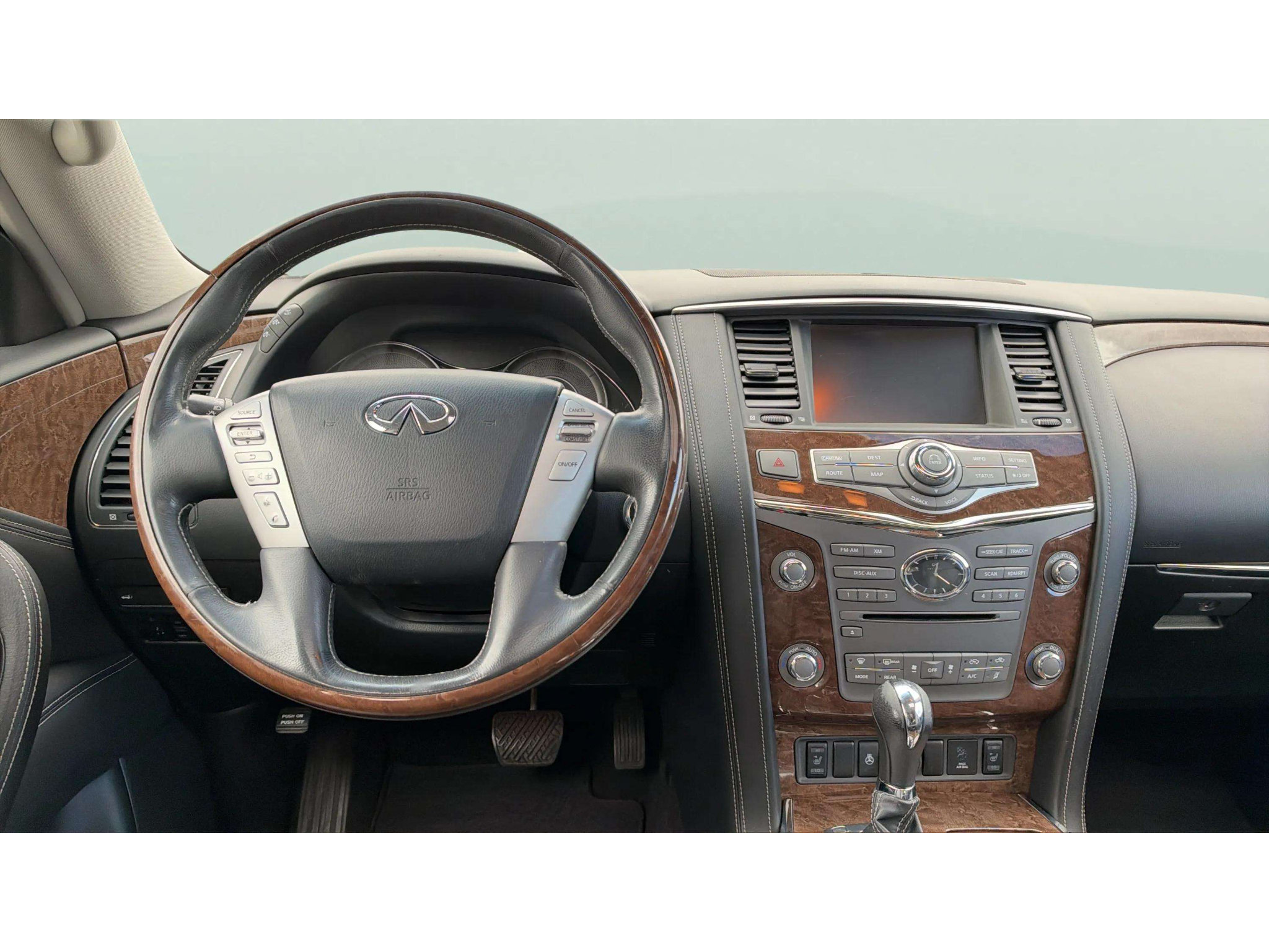 Used 2017 INFINITI QX80 4WD w/ All Season Package image 15