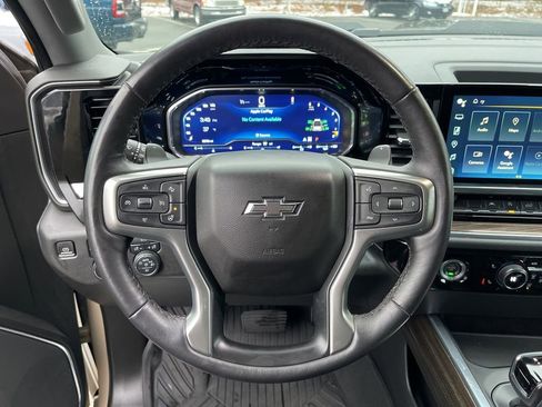 Used 2022 Chevrolet Silverado 1500 LT Trail Boss image 16