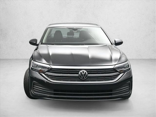 Used 2024 Volkswagen Jetta SE FWD image 7
