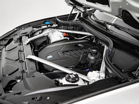 Used 2023 BMW X5 xDrive40i w/ M Sport Package image 39