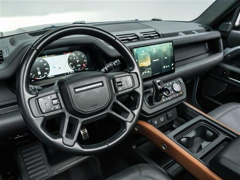 Used 2023 Land Rover Defender 110 X AWD/4WD image 19