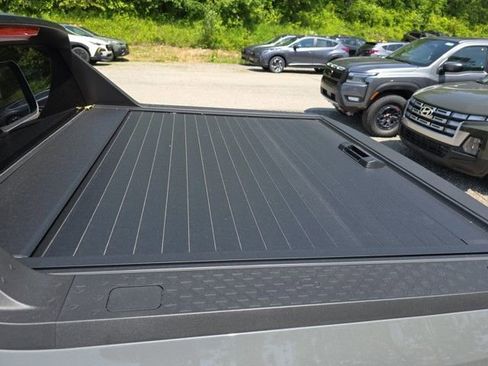 New 2025 Hyundai Santa Cruz Limited image 4