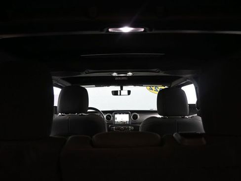 Used 2022 Jeep Wrangler Unlimited Sahara image 28