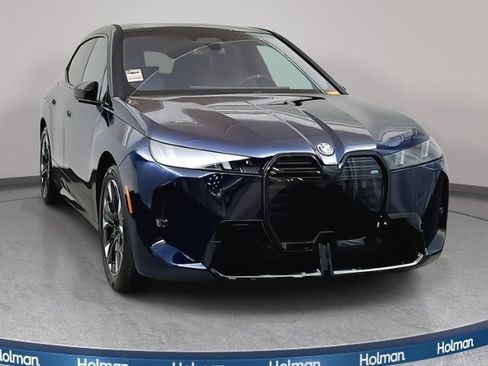 New 2026 BMW iX M70 image 10