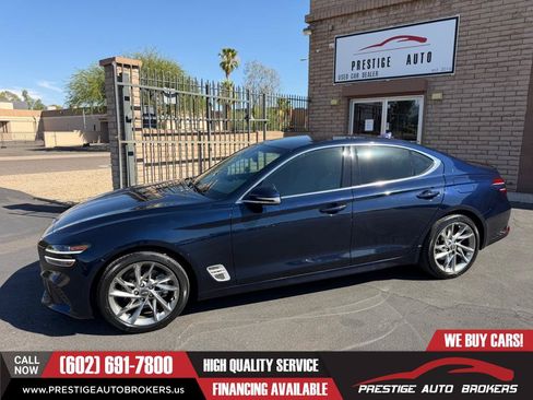 Used 2022 Genesis G70 2.0T RWD image 3