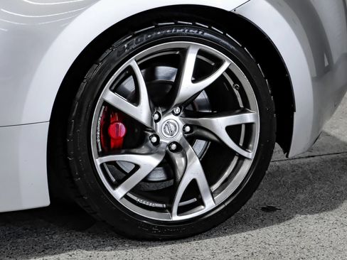 Used 2013 Nissan 370Z Touring w/ Sport Pkg RWD image 41