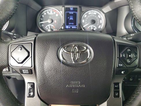 Used 2021 Toyota Tacoma TRD Sport w/ Technology Package image 24