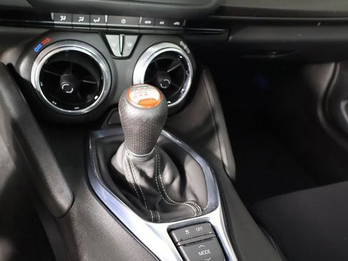 Used 2021 Chevrolet Camaro LT image 37