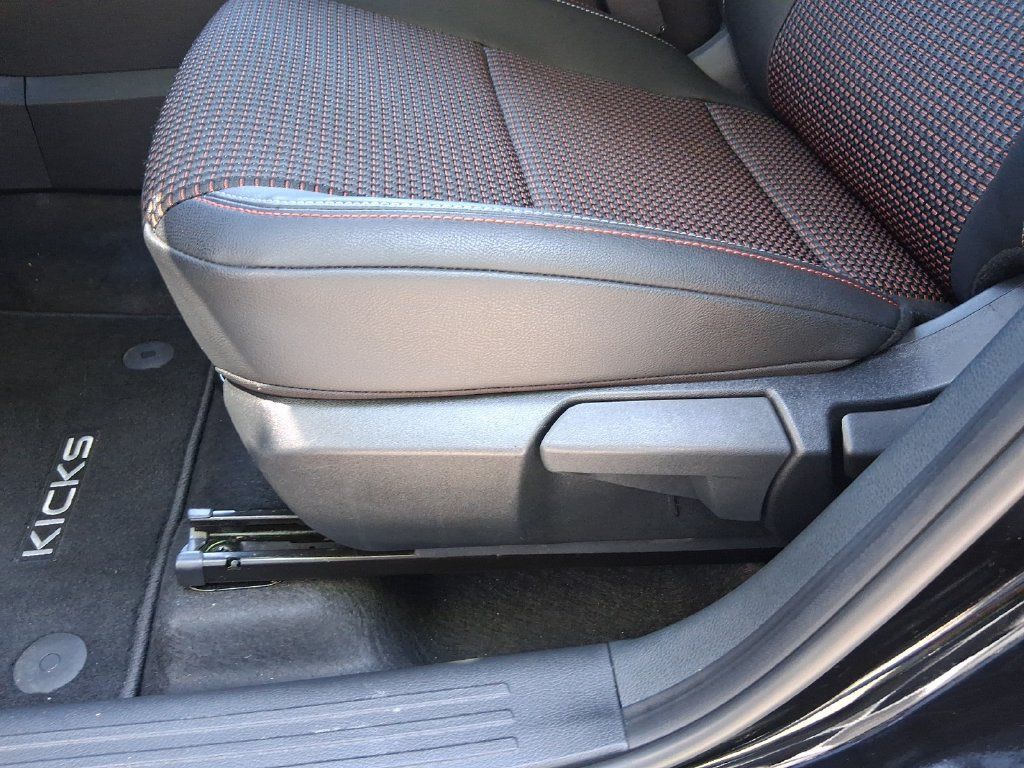 Used 2026 Nissan Kicks SR w/ SR Premium Package AWD/4WD image 13