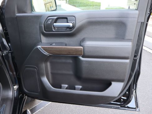 Used 2021 Chevrolet Silverado 1500 LT Trail Boss w/ Bed Protection Package AWD/4WD image 33