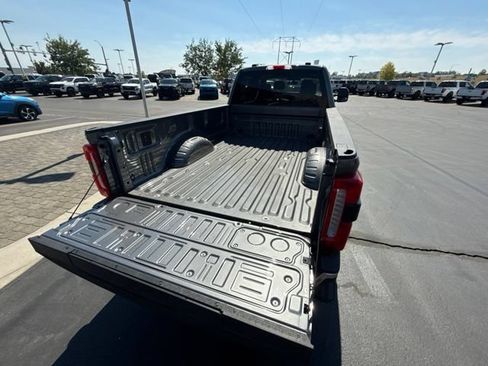 Used 2025 Ford F350 Lariat w/ FX4 Off-Road Package AWD/4WD image 4