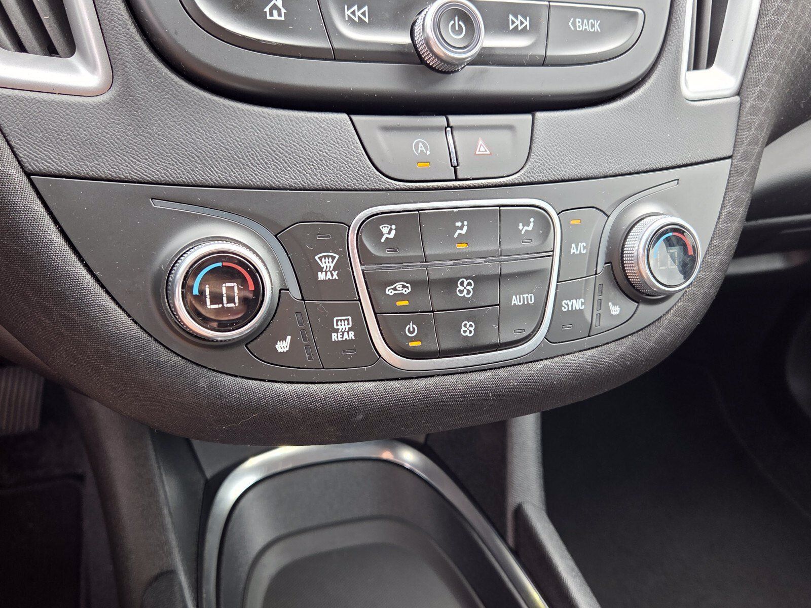 Used 2025 Chevrolet Malibu LT FWD image 22