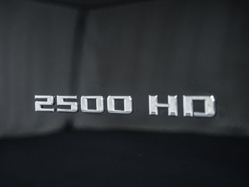 Used 2024 Chevrolet Silverado 2500 Custom image 15