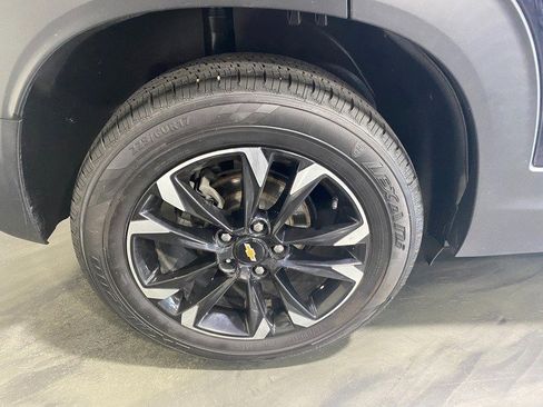 Used 2021 Chevrolet TrailBlazer LT w/ Sun and Liftgate Package AWD/4WD image 8