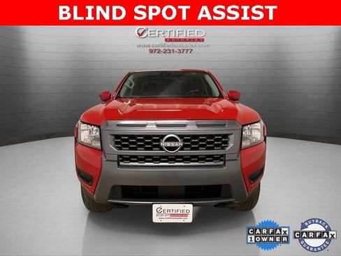 Used 2025 Nissan Frontier SV image 2