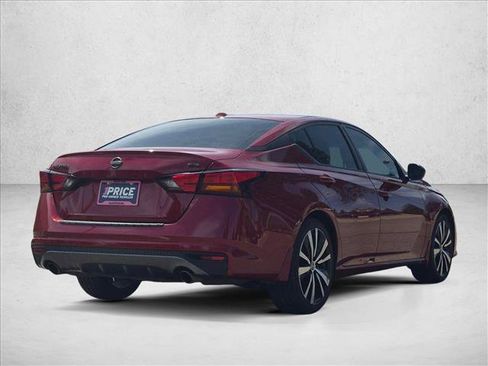 Used 2022 Nissan Altima 2.5 SR FWD image 5