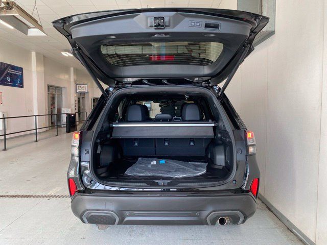 Certified 2025 Subaru Forester Limited AWD/4WD image 7