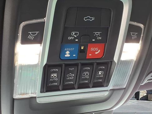 Used 2020 RAM 1500 Limited image 22