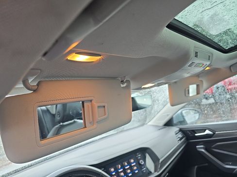 Used 2021 Volkswagen Jetta SEL image 13