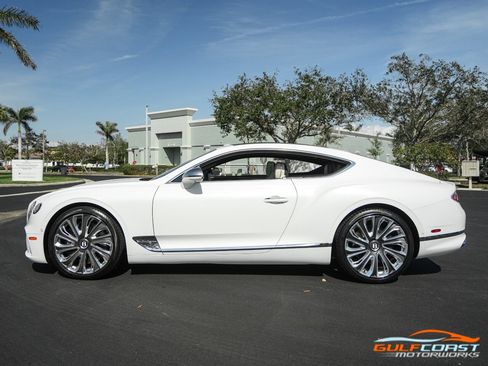 Used 2023 Bentley Continental GT V8 image 45