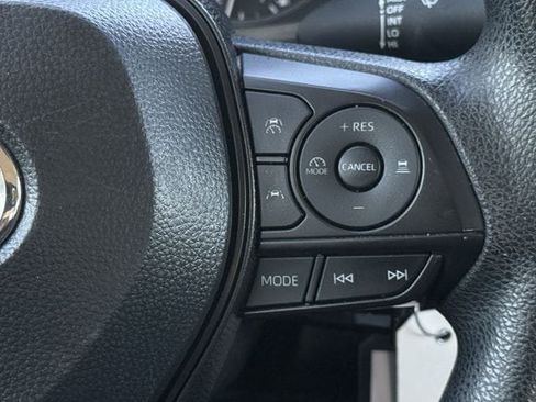 Used 2025 Toyota Corolla LE FWD image 15