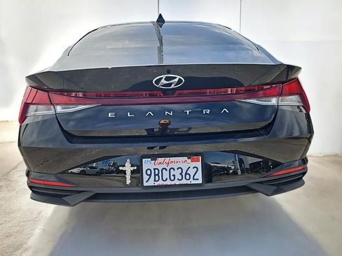 Used 2022 Hyundai Elantra SEL w/ Cargo Package image 18