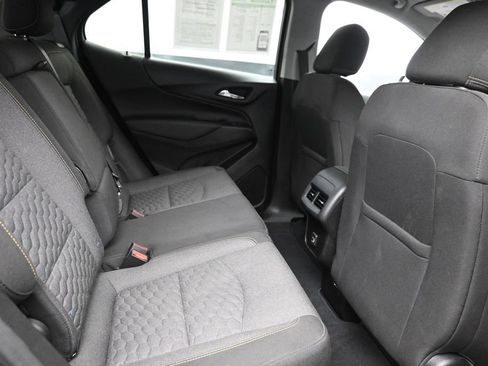 Used 2021 Chevrolet Equinox LT FWD image 10