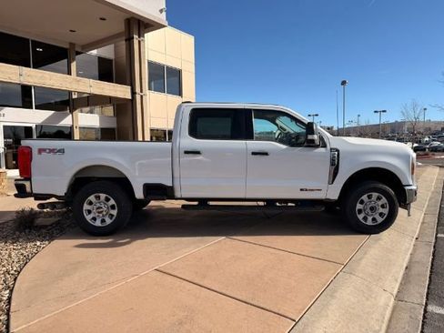 Used 2024 Ford F250 XLT w/ FX4 Off-Road Package AWD/4WD image 9