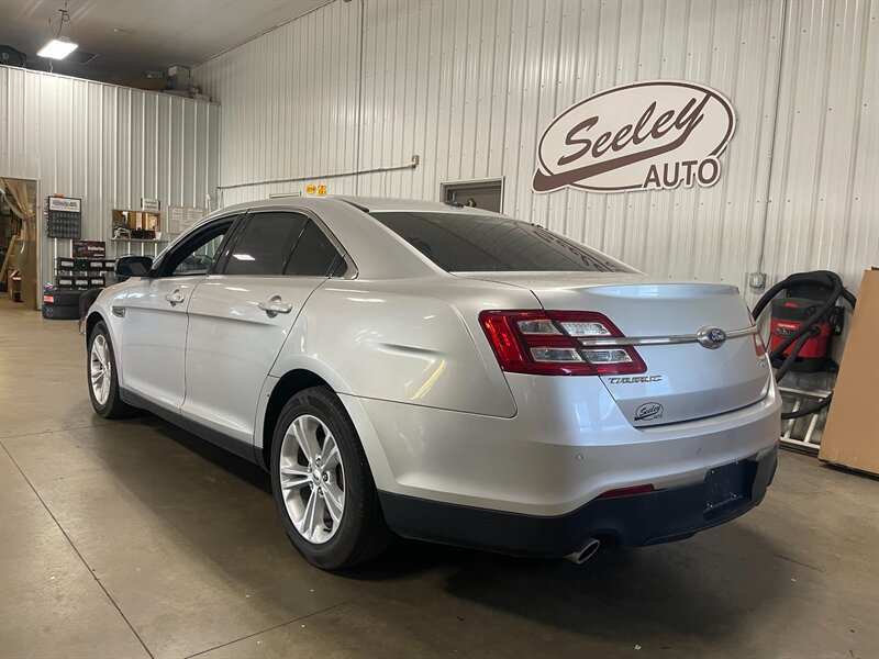 Used 2017 Ford Taurus SEL w/ Equipment Group 201A AWD/4WD image 3