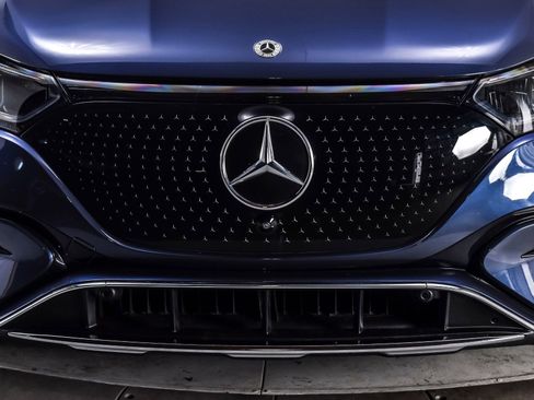Used 2023 Mercedes-Benz EQE 500 4MATIC SUV image 9