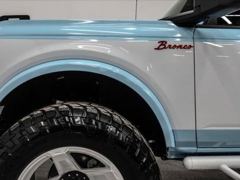 Used 2025 Ford Bronco Outer Banks image 16