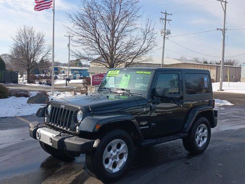 Used 2015 Jeep Wrangler Sahara image 1
