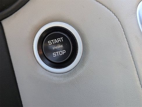 Used 2020 Land Rover Range Rover Velar SV Autobiography Dynamic image 31