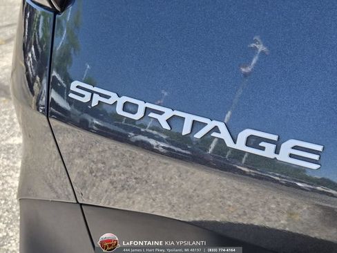 Certified 2024 Kia Sportage EX AWD/4WD image 10
