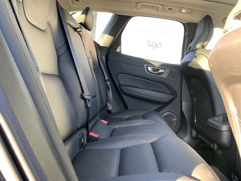 Used 2025 Volvo XC60 B5 Plus w/ Climate Package image 33