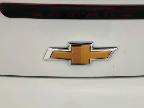 Used 2015 Chevrolet Camaro SS image 16