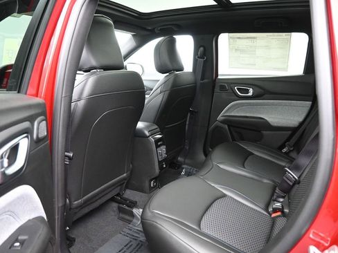 New 2025 Jeep Compass Latitude w/ Sun & Sound Group image 26