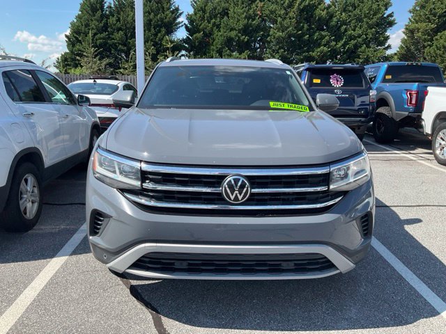 Used 2021 Volkswagen Atlas Cross Sport SE w/ Panoramic Sunroof Package FWD image 2