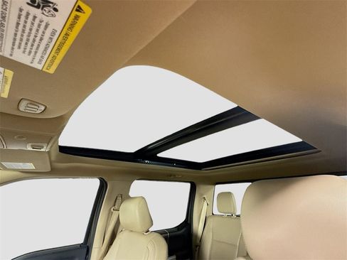 Used 2016 Ford F150 Lariat w/ Equipment Group 502A Luxury image 16