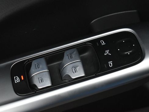 Used 2022 Mercedes-Benz C 300 4MATIC Sedan image 13