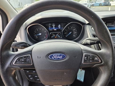 Used 2015 Ford Focus SE w/ Reverse Sensing Package image 20