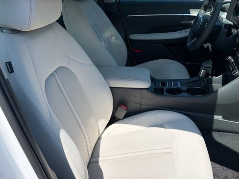 Certified 2025 Hyundai Sonata SE FWD image 24
