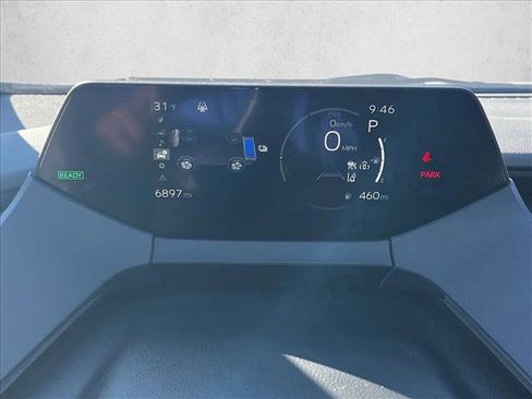 Used 2025 Toyota Prius XLE image 12