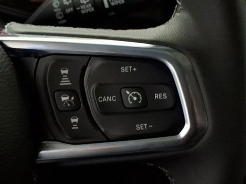 Used 2026 Jeep Wrangler Unlimited Sahara AWD/4WD image 22
