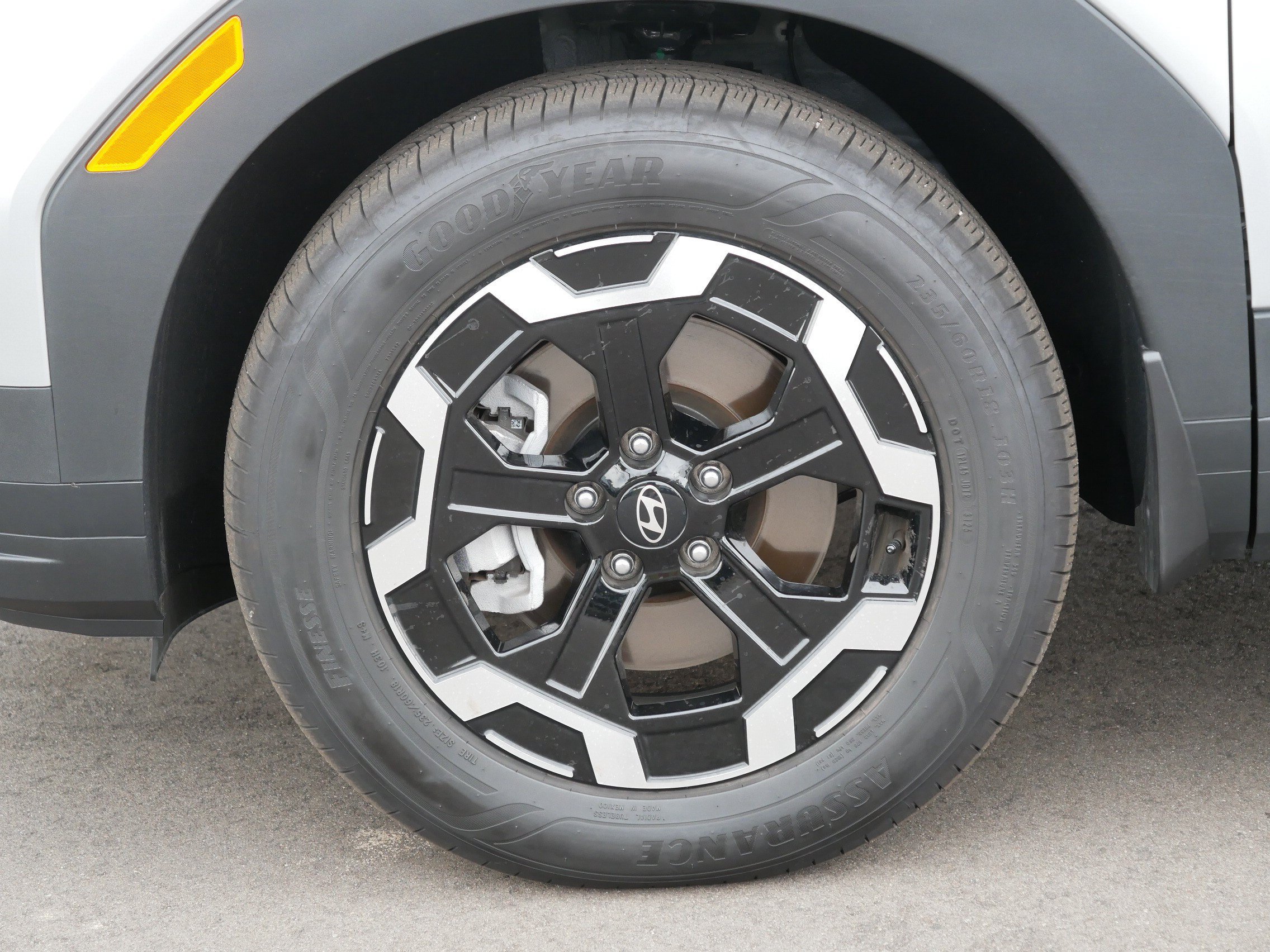 Certified 2026 Hyundai Santa Fe SEL AWD/4WD image 9
