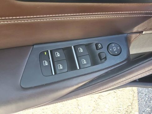 Used 2017 BMW 530i xDrive AWD/4WD image 12